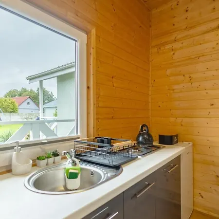 Możemorze? Ośrodek Domków Letniskowych Lodge *