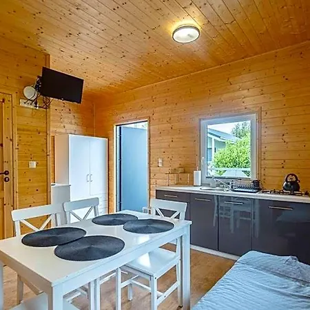 Możemorze? Ośrodek Domków Letniskowych Domek letniskowy *