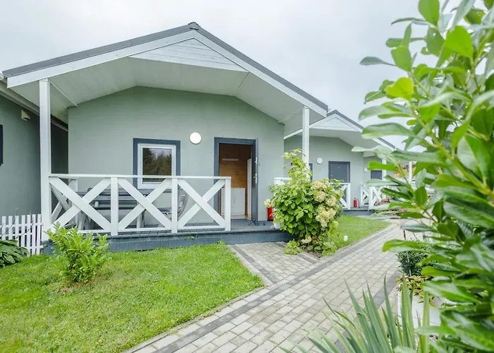 Możemorze? Ośrodek Domków Letniskowych Lodge *